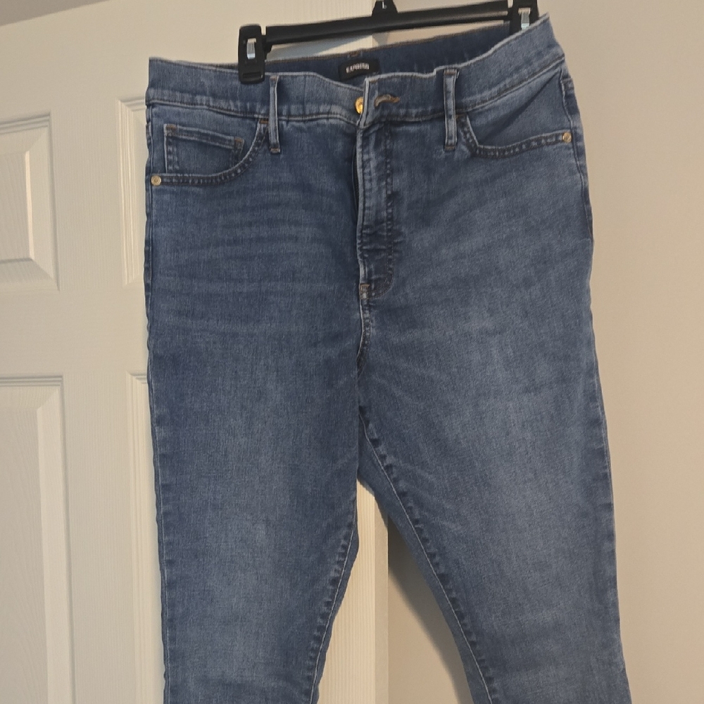 Express High-Rise Jeans in Medium Blue Wash